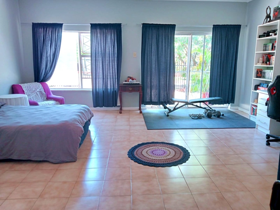5 Bedroom Property for Sale in Vanes Estate Eastern Cape